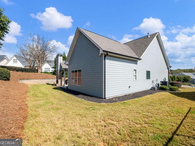 92 Hawthorn Way, Hoschton, GA 30548