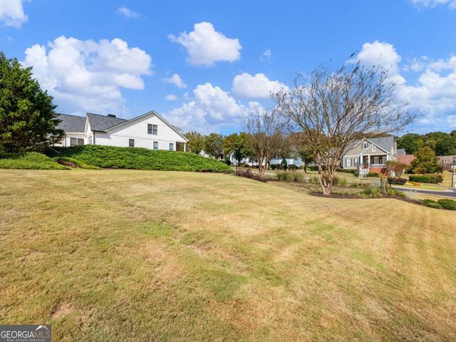 92 Hawthorn Way, Hoschton, GA 30548