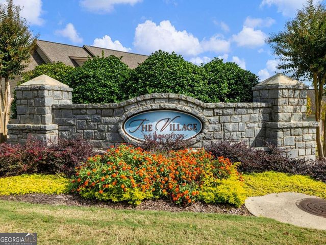 92 Hawthorn Way, Hoschton, GA 30548