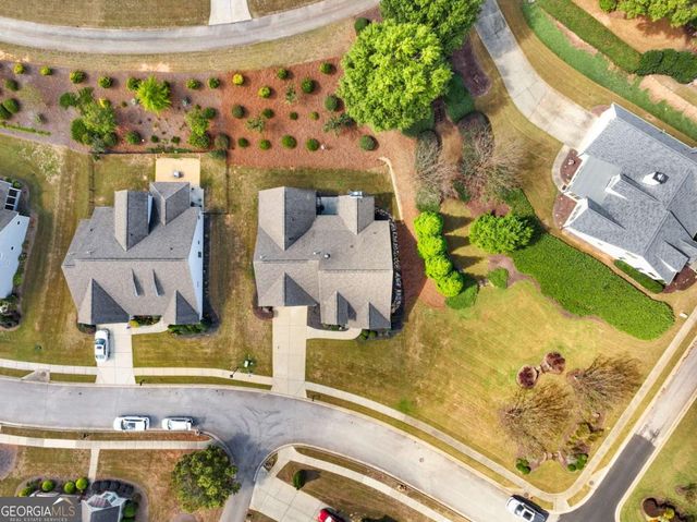 92 Hawthorn Way, Hoschton, GA 30548