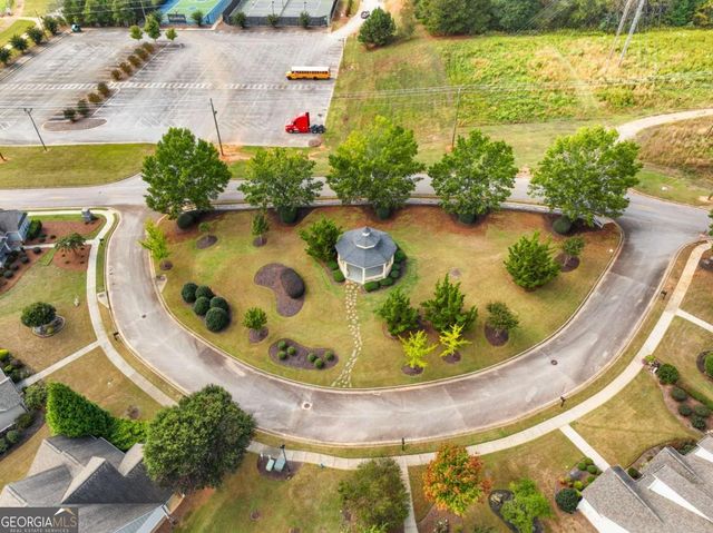 92 Hawthorn Way, Hoschton, GA 30548