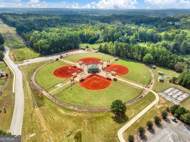 92 Hawthorn Way, Hoschton, GA 30548