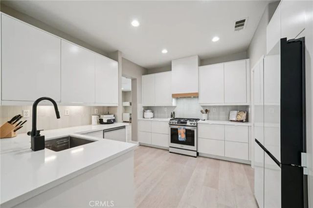 42528 Sparks Court, Temecula, CA 92592