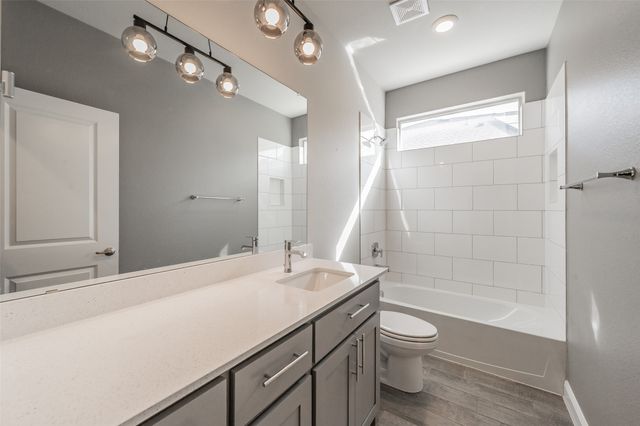 128 Windmill Drive, Rhome, TX 76078