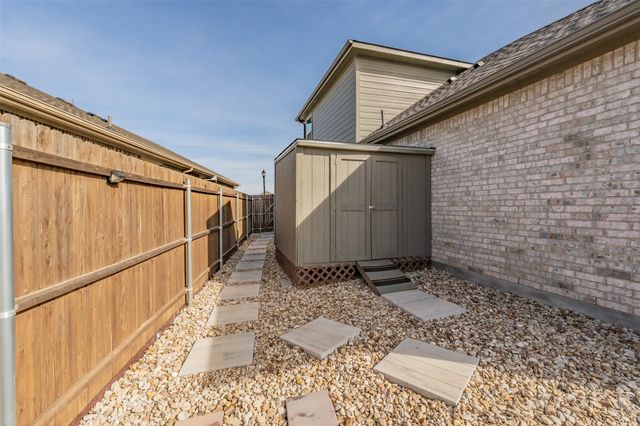 128 Windmill Drive, Rhome, TX 76078