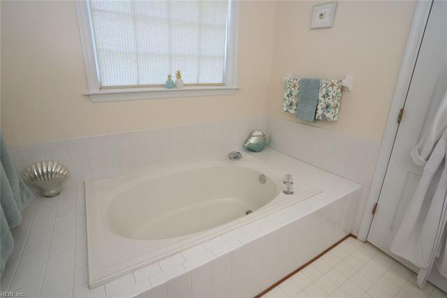 2781 Pleasant Acres DR, Virginia Beach, VA 23453