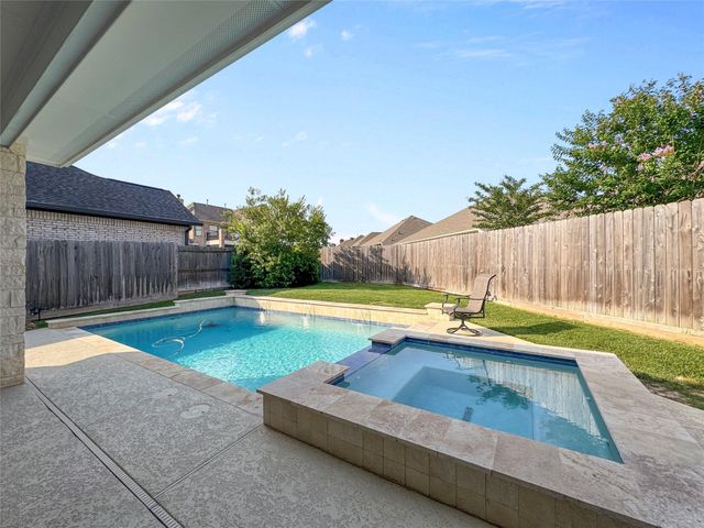 245 Bentwood Drive, Montgomery, TX 77356