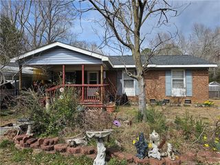 4102 Village Drive, Fayetteville, NC 28304