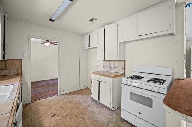 9011 Sandpiper Drive, Houston, TX 77074
