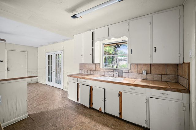 9011 Sandpiper Drive, Houston, TX 77074