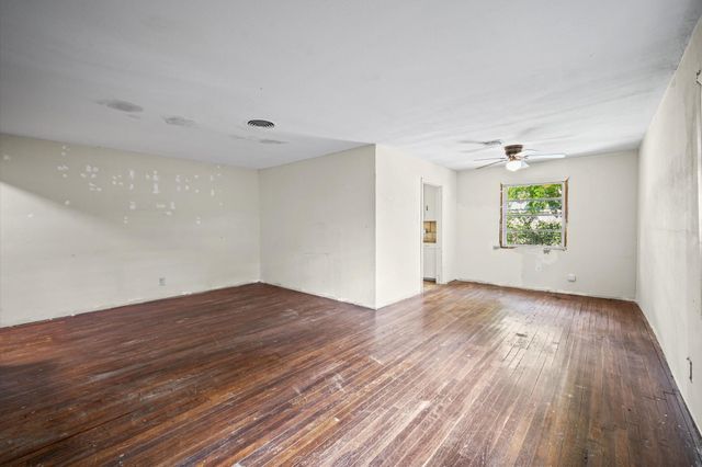 9011 Sandpiper Drive, Houston, TX 77074