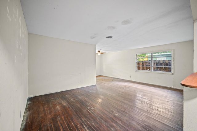 9011 Sandpiper Drive, Houston, TX 77074