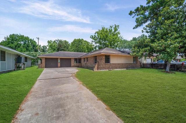 9011 Sandpiper Drive, Houston, TX 77074