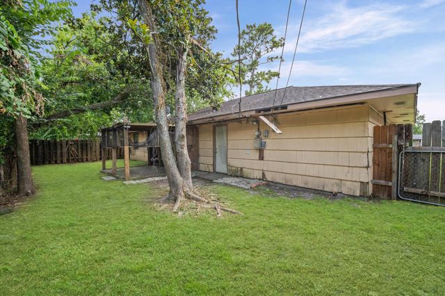 9011 Sandpiper Drive, Houston, TX 77074
