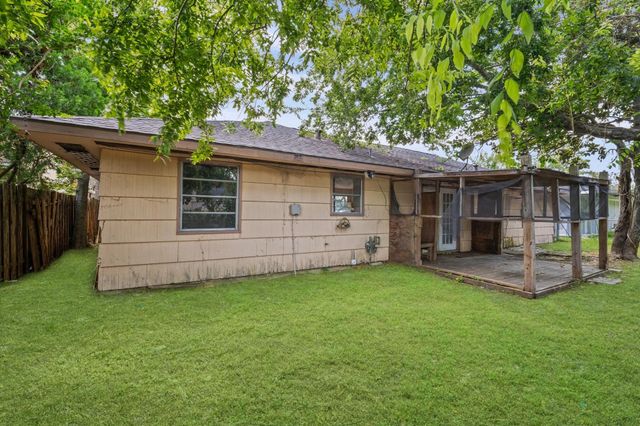 9011 Sandpiper Drive, Houston, TX 77074