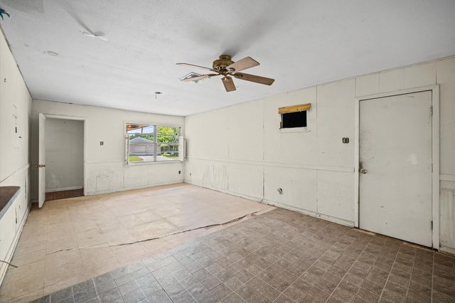 9011 Sandpiper Drive, Houston, TX 77074