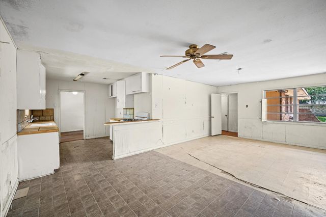 9011 Sandpiper Drive, Houston, TX 77074