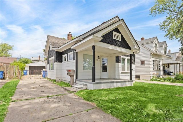 8057 Paige Avenue, Warren, MI 48089