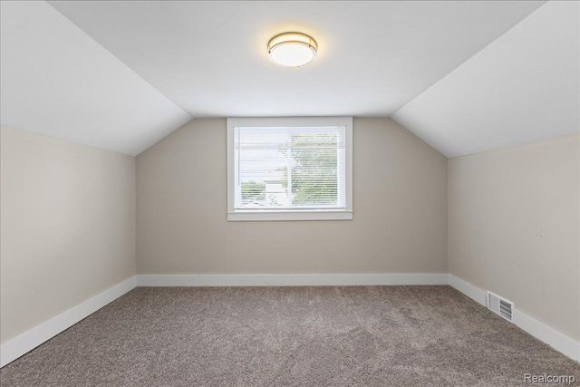 8057 Paige Avenue, Warren, MI 48089