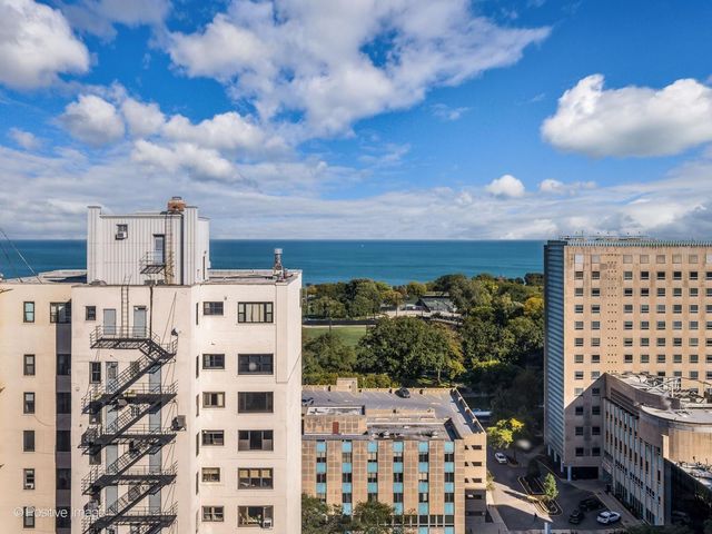 2909 N Sheridan Road 1907, Chicago, IL 60657