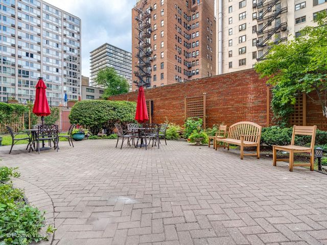 2909 N Sheridan Road 1907, Chicago, IL 60657