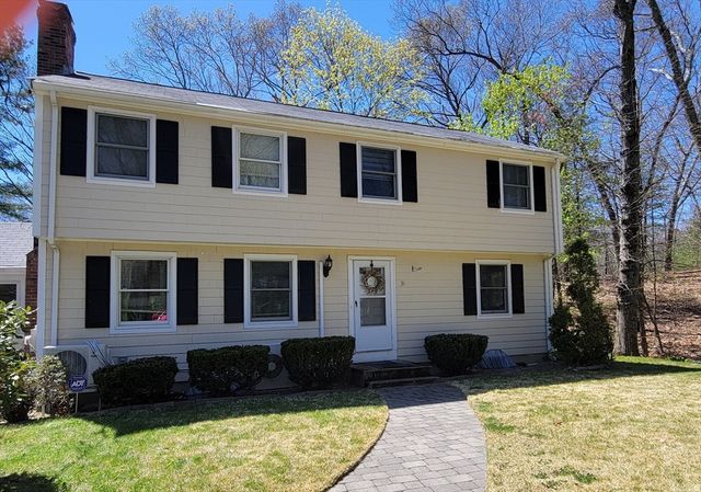 31 Hunnewell St 31, Needham, MA 02494