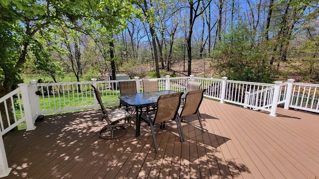 31 Hunnewell St 31, Needham, MA 02494