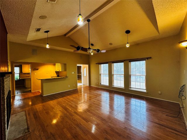 2511 Tanglewood Drive, Grapevine, TX 76051