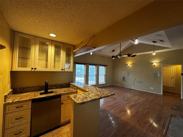 2511 Tanglewood Drive, Grapevine, TX 76051