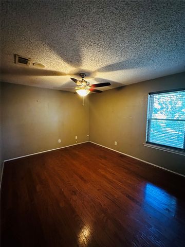 2511 Tanglewood Drive, Grapevine, TX 76051