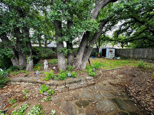 2511 Tanglewood Drive, Grapevine, TX 76051