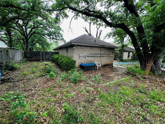 2511 Tanglewood Drive, Grapevine, TX 76051
