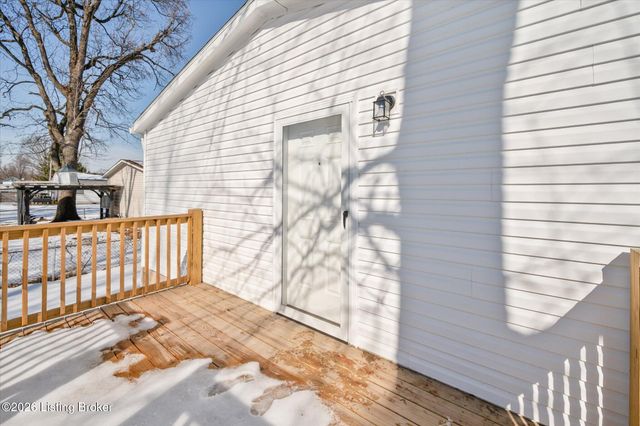 221 Williams St, Jeffersonville, IN 47130