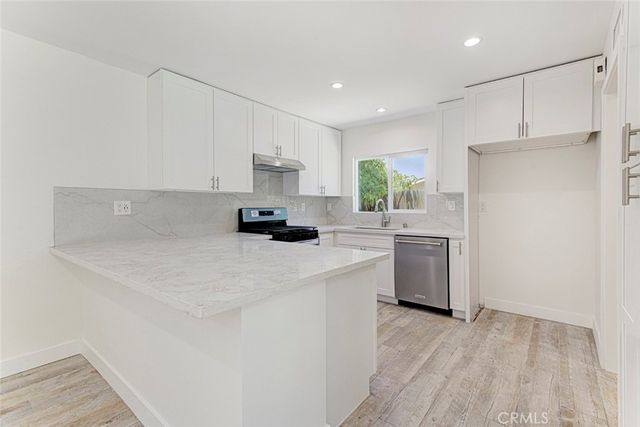 16509 Shamhart, Granada Hills, CA 91344