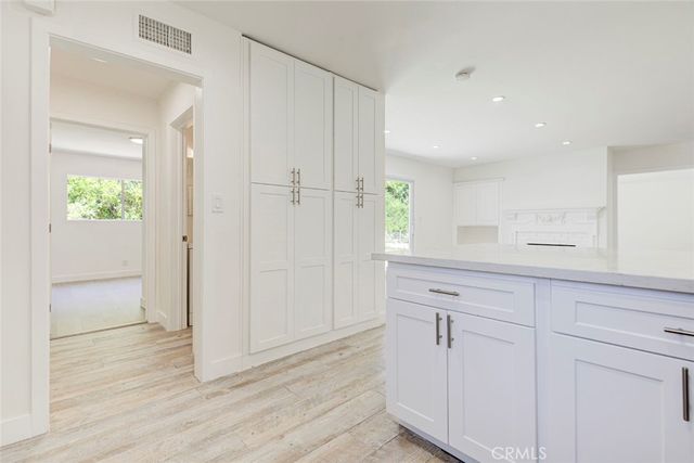 16509 Shamhart, Granada Hills, CA 91344