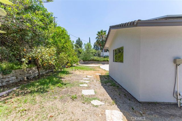 16509 Shamhart, Granada Hills, CA 91344