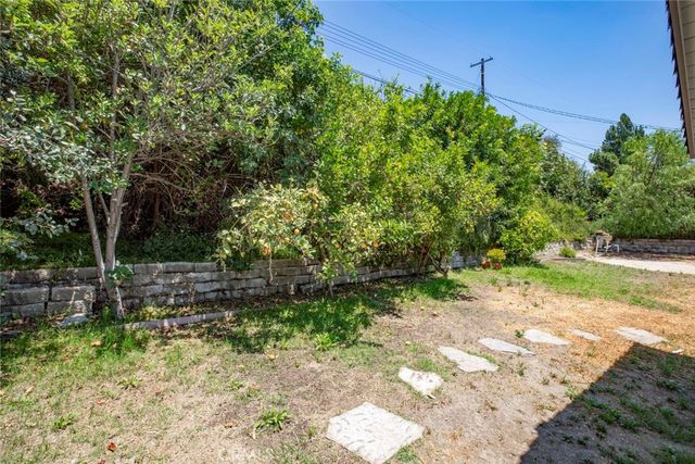 16509 Shamhart, Granada Hills, CA 91344