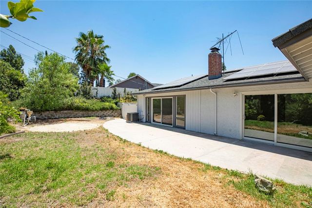 16509 Shamhart, Granada Hills, CA 91344