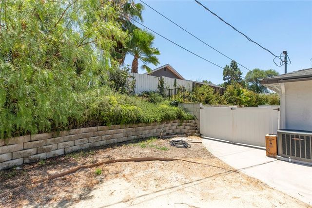 16509 Shamhart, Granada Hills, CA 91344