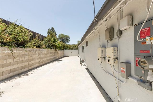 16509 Shamhart, Granada Hills, CA 91344