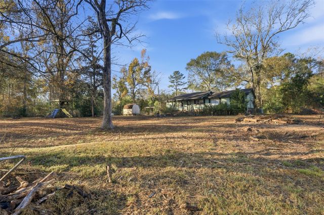 12108 N Lakewood Drive, Splendora, TX 77372