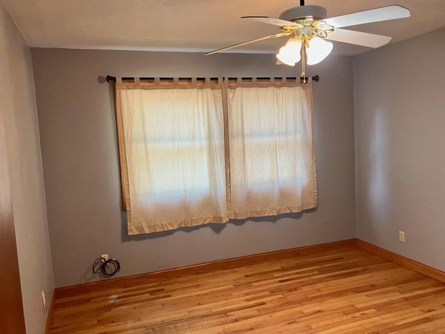 910 W 19th Street, Sterling, IL 60181