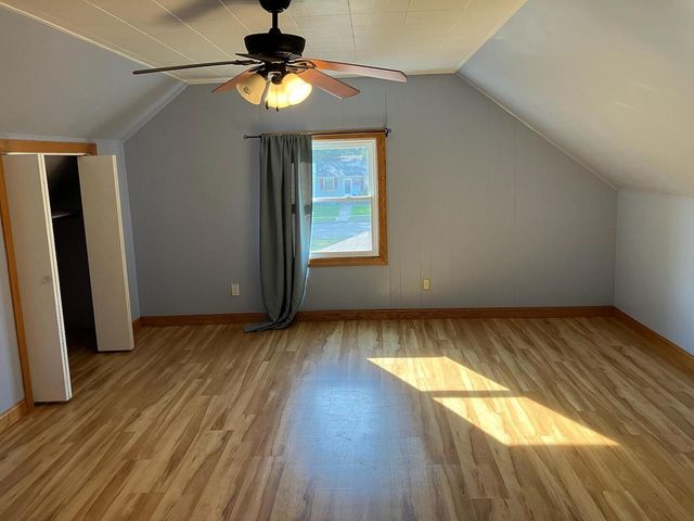 910 W 19th Street, Sterling, IL 60181