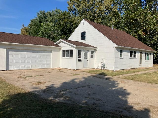 910 W 19th Street, Sterling, IL 60181