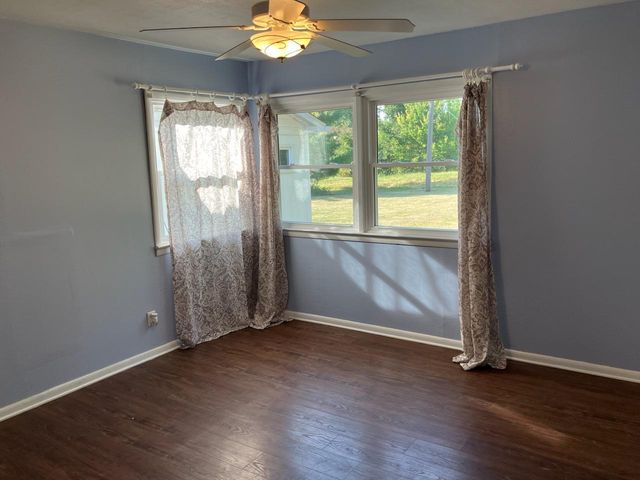 910 W 19th Street, Sterling, IL 60181