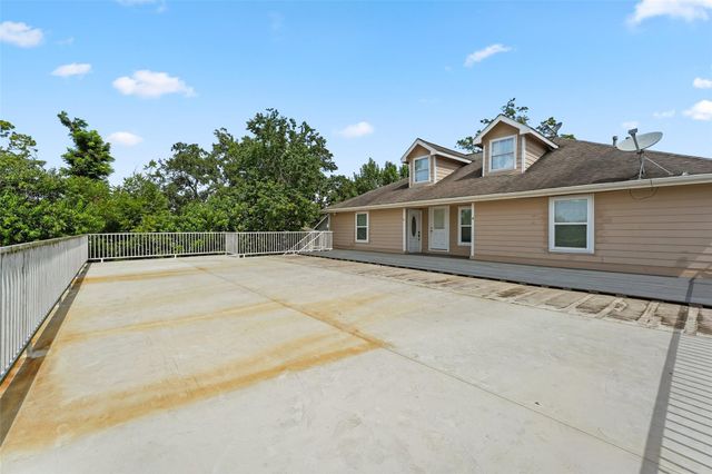 511 Turner Drive A, Houston, TX 77076