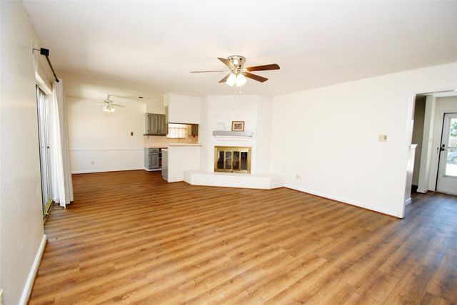 1906 Quail Grove Lane, Missouri City, TX 77459