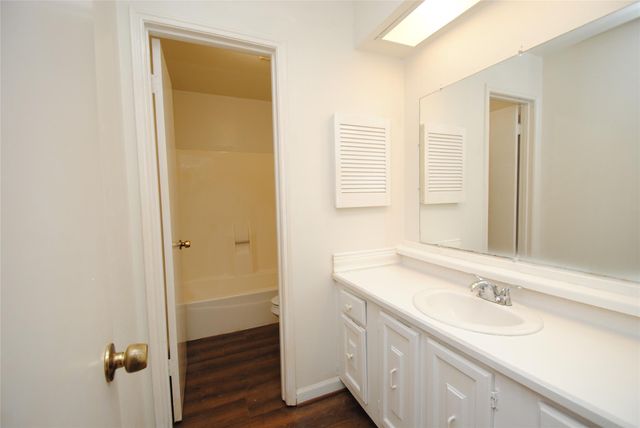 1906 Quail Grove Lane, Missouri City, TX 77459