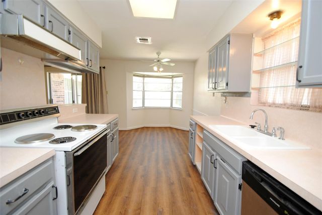 1906 Quail Grove Lane, Missouri City, TX 77459