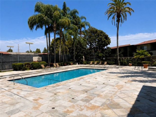 1345 Cabrillo Park Drive P-14, Santa Ana, CA 92701